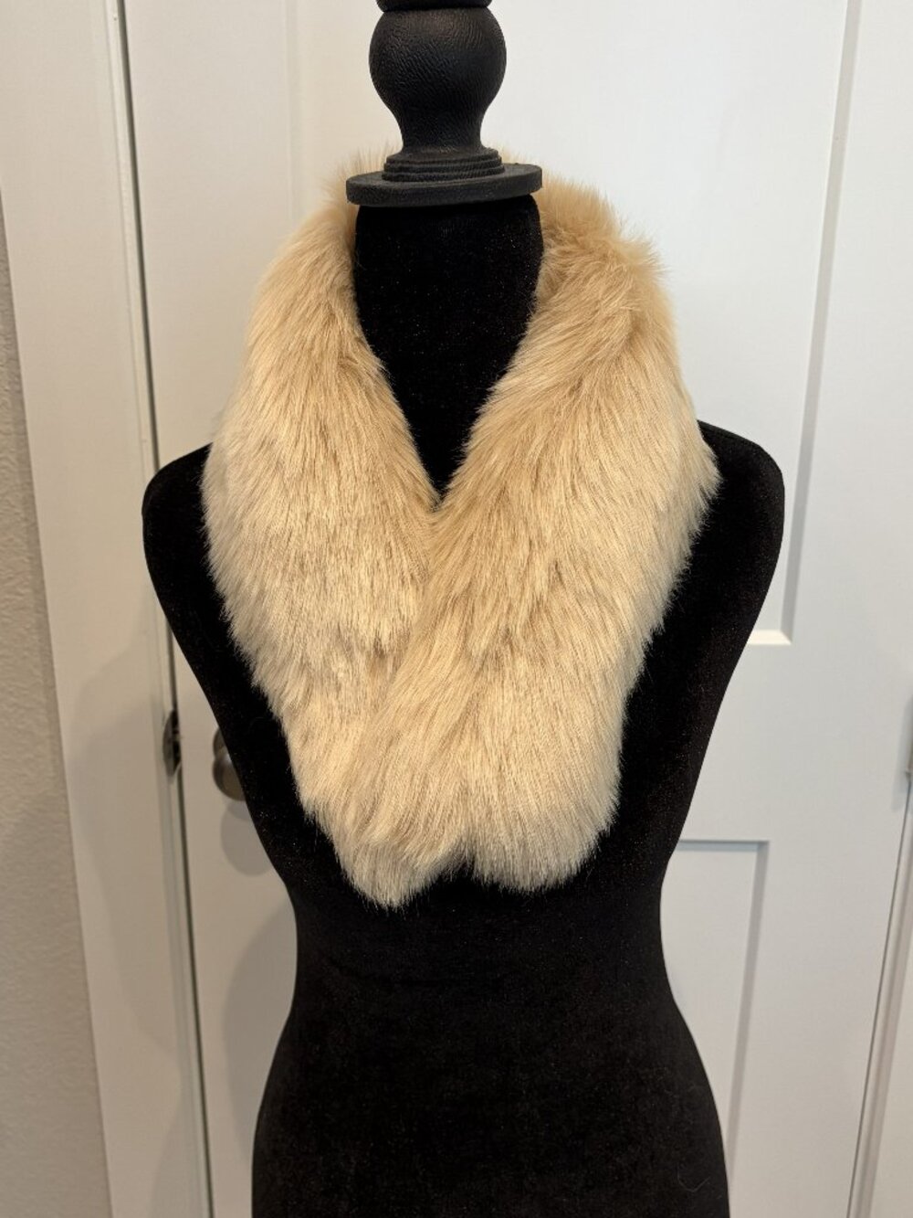 The Limited Beige Faux Fur Collar Scarf